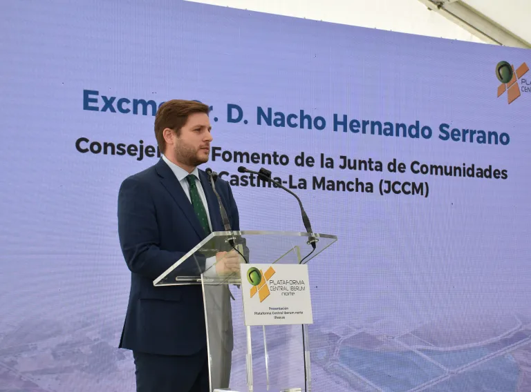 	El consejero de Fomento, Nacho Hernando, ha asegurado que el Gobierno regional está terminando de reprogramar 75 millones de fondos FEDER