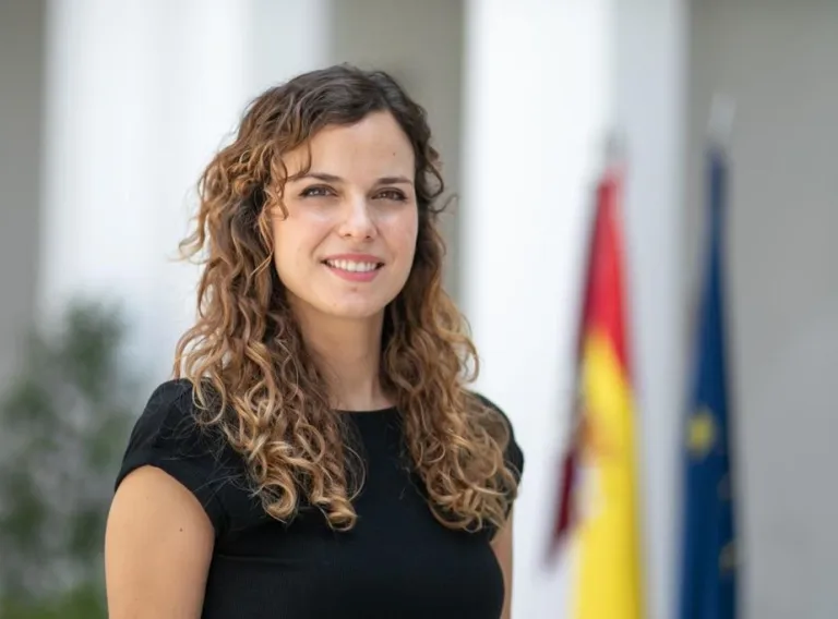 El Gobierno de Castilla-La Mancha, a través de la Dirección General de Asuntos Europeos, ha lanzado una nueva edición del Curso de Especialización en Unión Europea. Se trata de una iniciativa conjunta con el Centro de Estudios Europeos ‘Luis Ortega Álvarez’ de la UCLM. La inscripción para asistir a este curso para el personal funcionario o laboral equivalente está abierta desde el pasado 24 de marzo y hasta el 9 de abril.