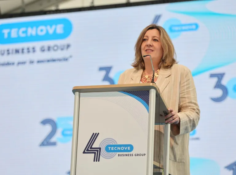 La consejera de Economía, Empresas y Empleo ha participado en el acto del 40 aniversario de Tecnove