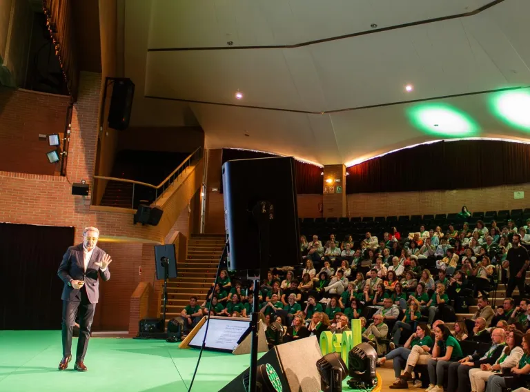 El consejero de Sanidad, Jesús Fernández Sanz, en las VI Jornadas de Innovación en Salud