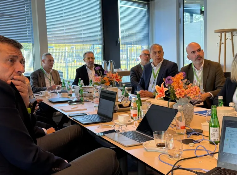 Una delegación de la Sanidad de Castilla-La Mancha visita el Centro de Innovación de Philips en Best (Países Bajos)