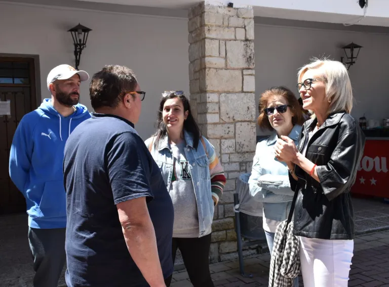 La delegada de la Junta ha participado en la festividad de San Isidro junto al alcalde, Marcial Martínez, y el presidente de la Diputación, Álvaro Martínez Chana.