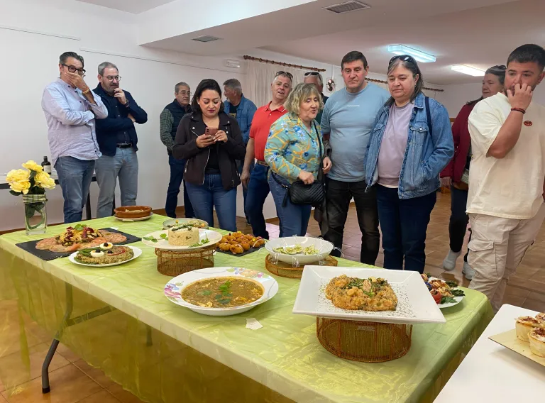El viceconsejero de Administración Local y Coordinación Administrativa, Eusebio Robles, en las XIV Jornadas Gastronómicas ‘Espárrago Verde’ en Aranzueque