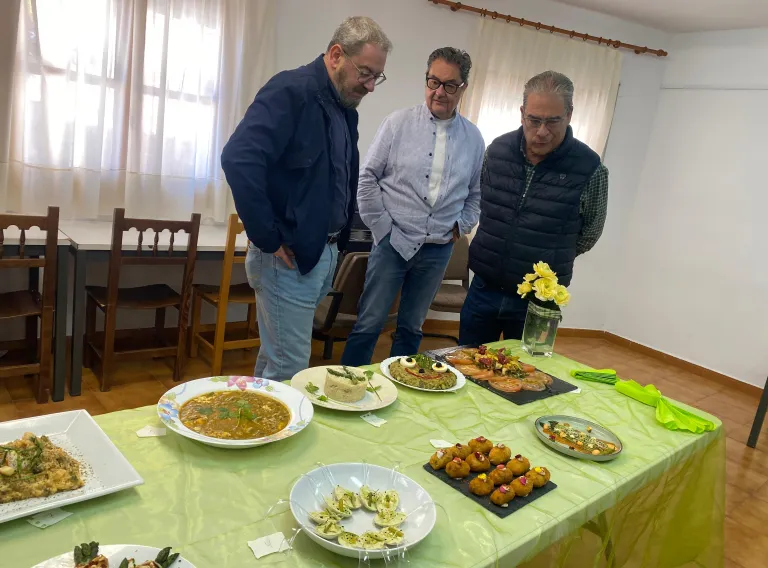 El viceconsejero de Administración Local y Coordinación Administrativa, Eusebio Robles, en las XIV Jornadas Gastronómicas ‘Espárrago Verde’ en Aranzueque