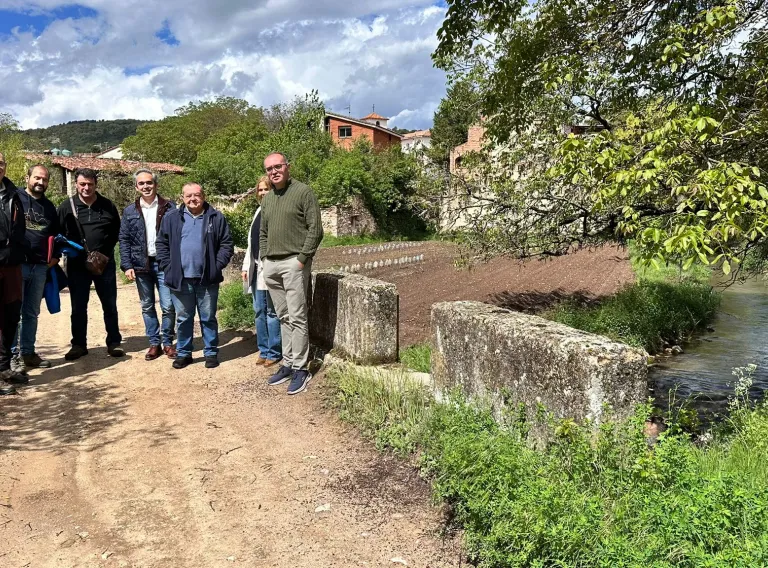 El delegado provincial de Agricultura, Ganadería y Desarrollo Rural ha visitado las comunidades de regantes ‘San Isidro’, en Huerta del Marquesado, y ‘Río Laguna y Novatío’, en Campillos Sierra