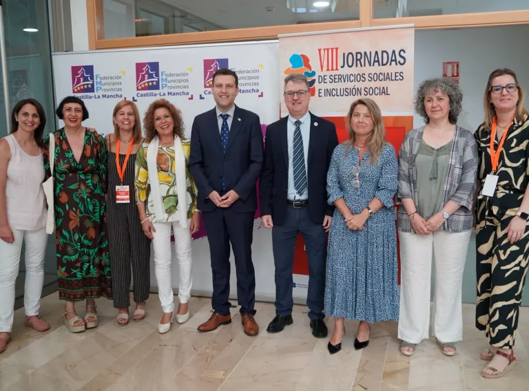 El Gobierno de Castilla -La Mancha consolida un modelo de cuidados de proximidad que atiende ya a 40.000 personas a través del SAD