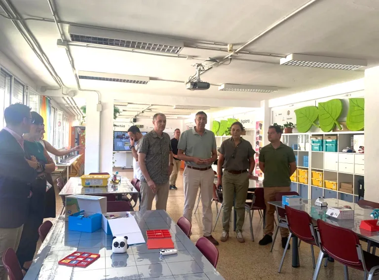 Inauguración Aula de Futuro en el CEIP Infante don Felipe de Daimiel