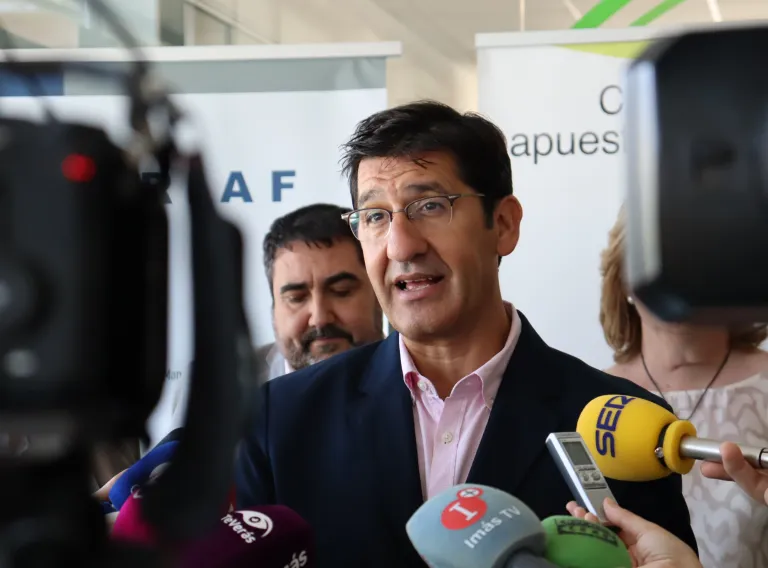 El Gobierno de Castilla-La Mancha aprueba una inversión de 13 millones de euros para los nuevos centros de salud de Manzanares, Ciudad Real y Albaladejo