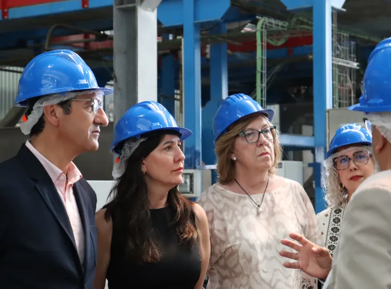 José Manuel Caballero visita a las obras de ampliación y modernización de CLAMBER en Puertollano
