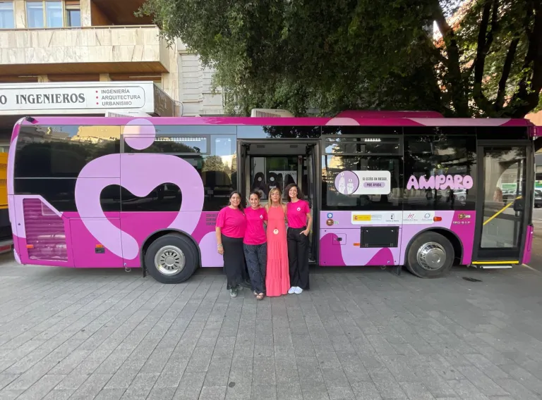 Autobús de la Red Amparo en Albacete