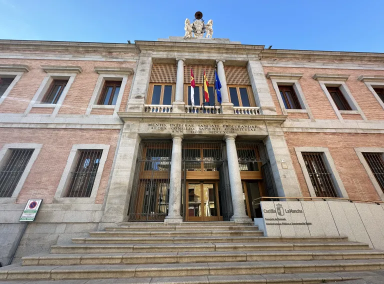 Castilla-La Mancha se sitúa como la comunidad autónoma de régimen común que más ha reducido el peso de su deuda pública en relación con el trimestre anterior