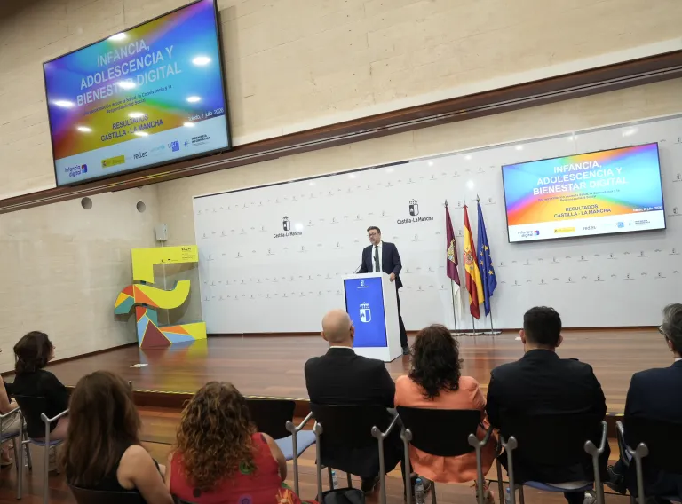 La Estrategia Regional para el Bienestar Socioemocional en las Aulas ha llegado a más de 16.000 docentes y 6.000 familias a través de 86 acciones formativas