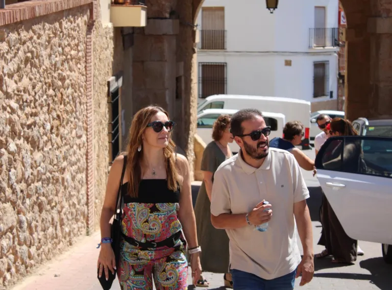 El Gobierno de Castilla-La Mancha reconoce el papel de las mujeres en el arte urbano rural en el Festival Astarté de Iniesta