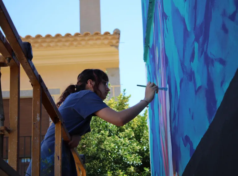El Gobierno de Castilla-La Mancha reconoce el papel de las mujeres en el arte urbano rural en el Festival Astarté de Iniesta