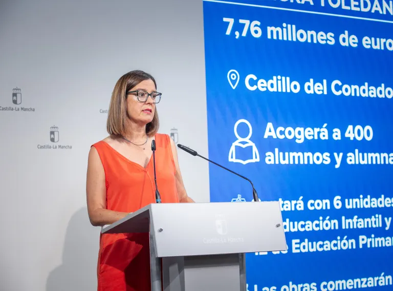 Esther Padilla en rueda de prensa en el Palacio de Fuensalida tras un Consejo de Gobierno