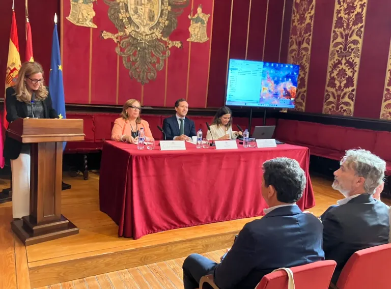 Castilla-La Mancha apuesta por compatibilizar la protección del patrimonio histórico con la innovación y la transición energética