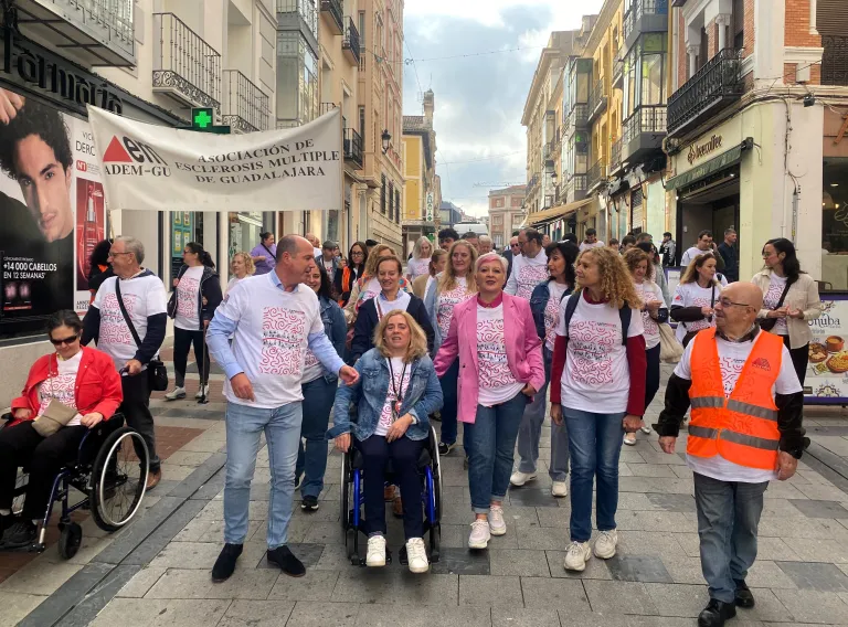 V Marcha por la esclerosis múltiple ADEMGU
